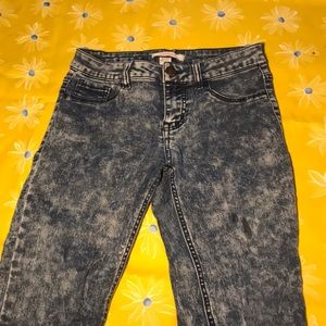 Stone washed blue high waisted jeans